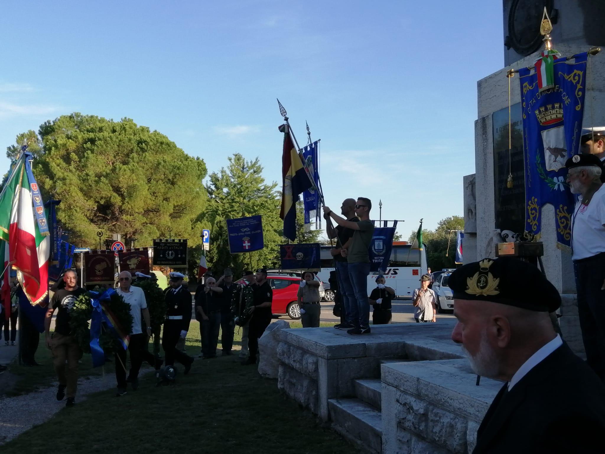Immagine per Ricordo di D'Annunzio, il Pd difende il sindaco e attacca Cisint